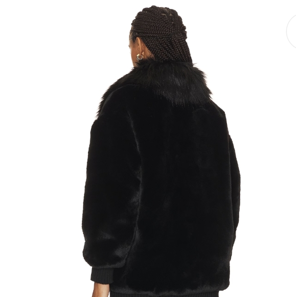 SOLD*****Steve Maddens Sylvia coat soft fur zip up with pockets!  NWT XS - Picture 3 of 13